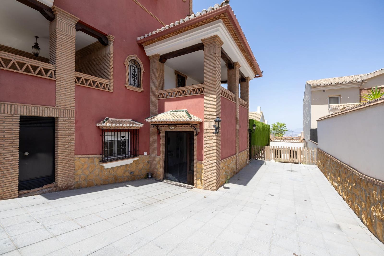 8 soveværelse Villa til salg i Monachil med swimmingpool garage - € 490.000 (Ref: 9129698)