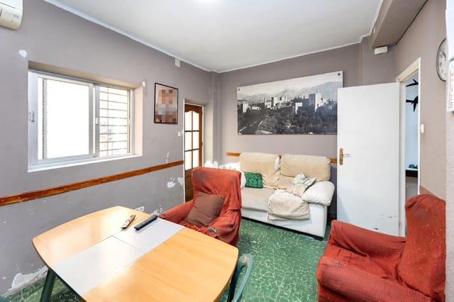 6 soveværelse Byhus til salg i Armilla med garage - € 179.000 (Ref: 9137024)