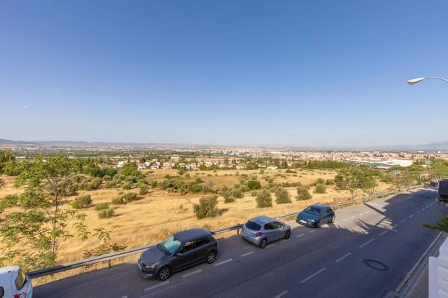 4 soveværelse Rækkehus til salg i Granada by med swimmingpool garage - € 565.000 (Ref: 9147036)