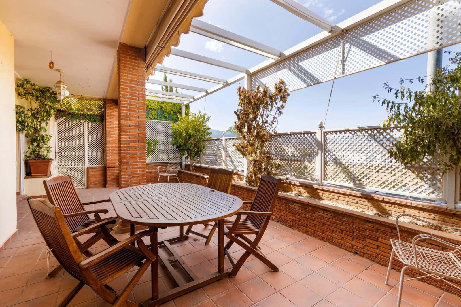 4 soveværelse Rækkehus til salg i Granada by med swimmingpool garage - € 565.000 (Ref: 9147036)