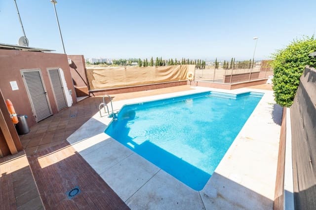 4 soveværelse Rækkehus til salg i Jun med swimmingpool garage - € 249.900 (Ref: 9147039)