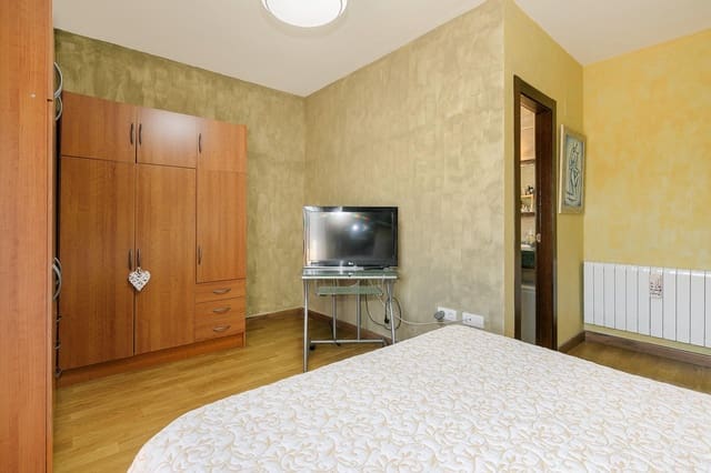 4 slaapkamer Rijtjeshuis te koop in Santa Fe met garage - € 284.900 (Ref: 9153868)