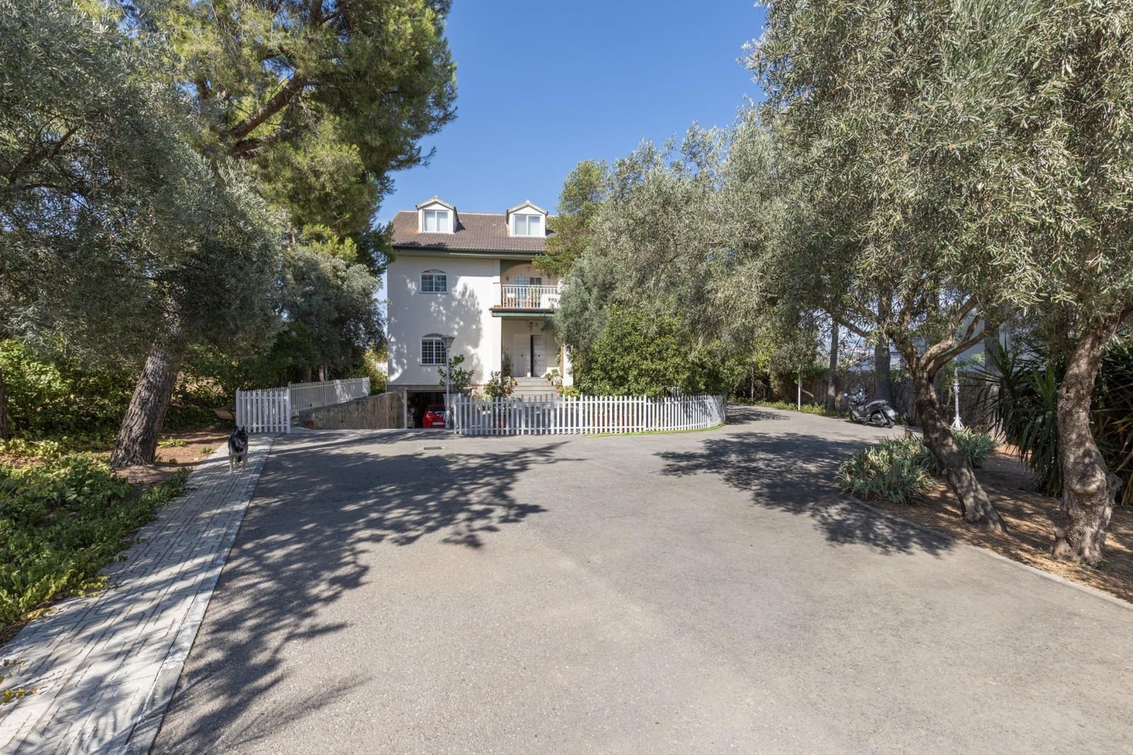 8 soveværelse Villa til salg i Atarfe med swimmingpool garage - € 740.000 (Ref: 9159403)