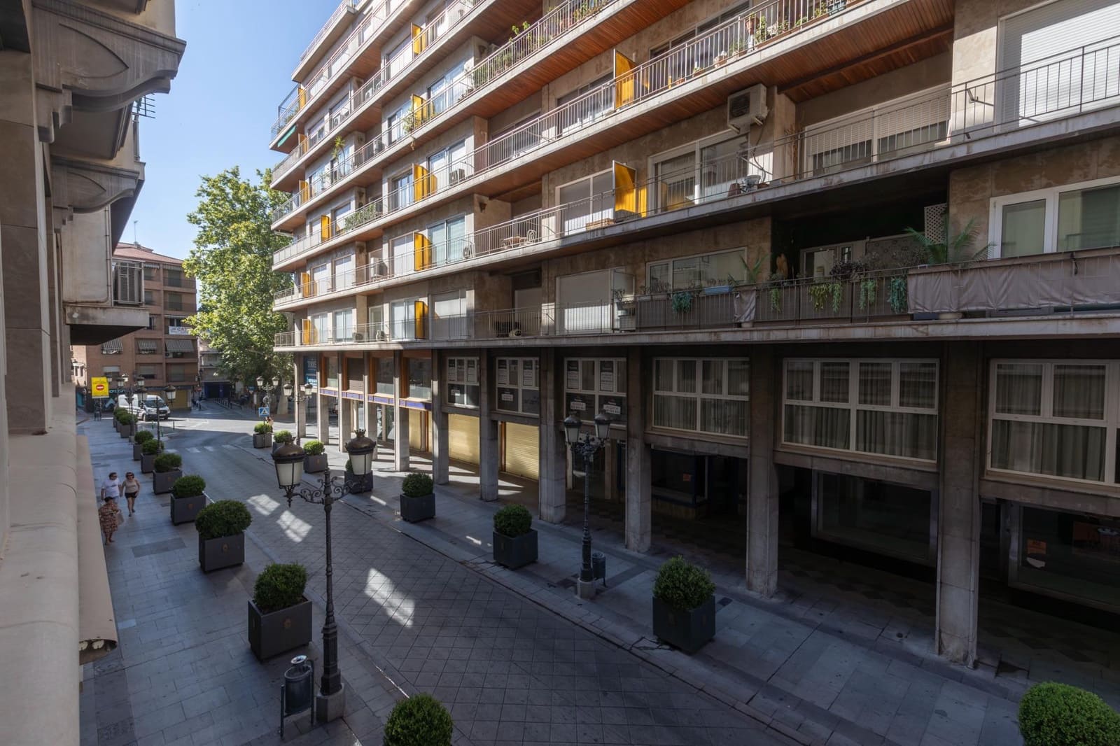 Erhverv til salg i Granada by - € 1.350.000 (Ref: 9159404)