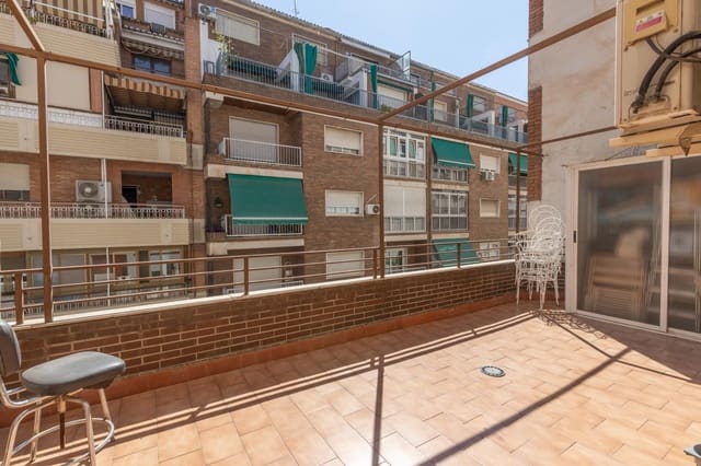 3 soveværelse Lejlighed til salg i Camino de Ronda - Rosaleda, Granada by - € 325.000 (Ref: 9160950)