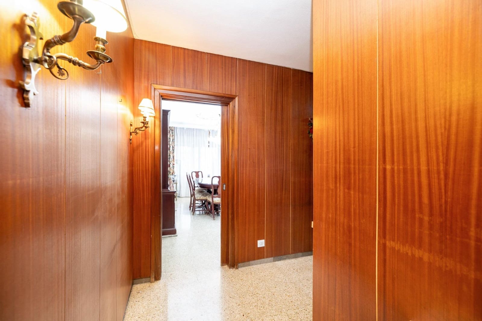 5 soveværelse Lejlighed til salg i Granada by med garage - € 368.000 (Ref: 9165716)