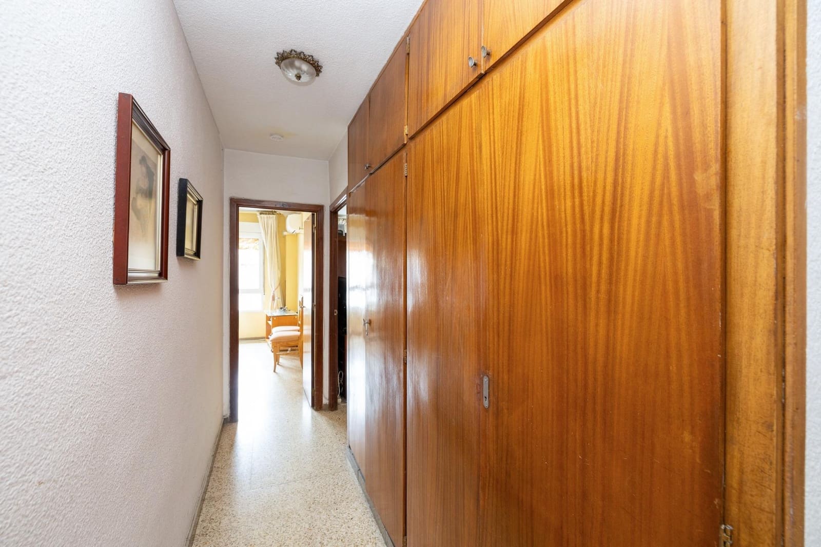 5 soveværelse Lejlighed til salg i Granada by med garage - € 368.000 (Ref: 9165716)