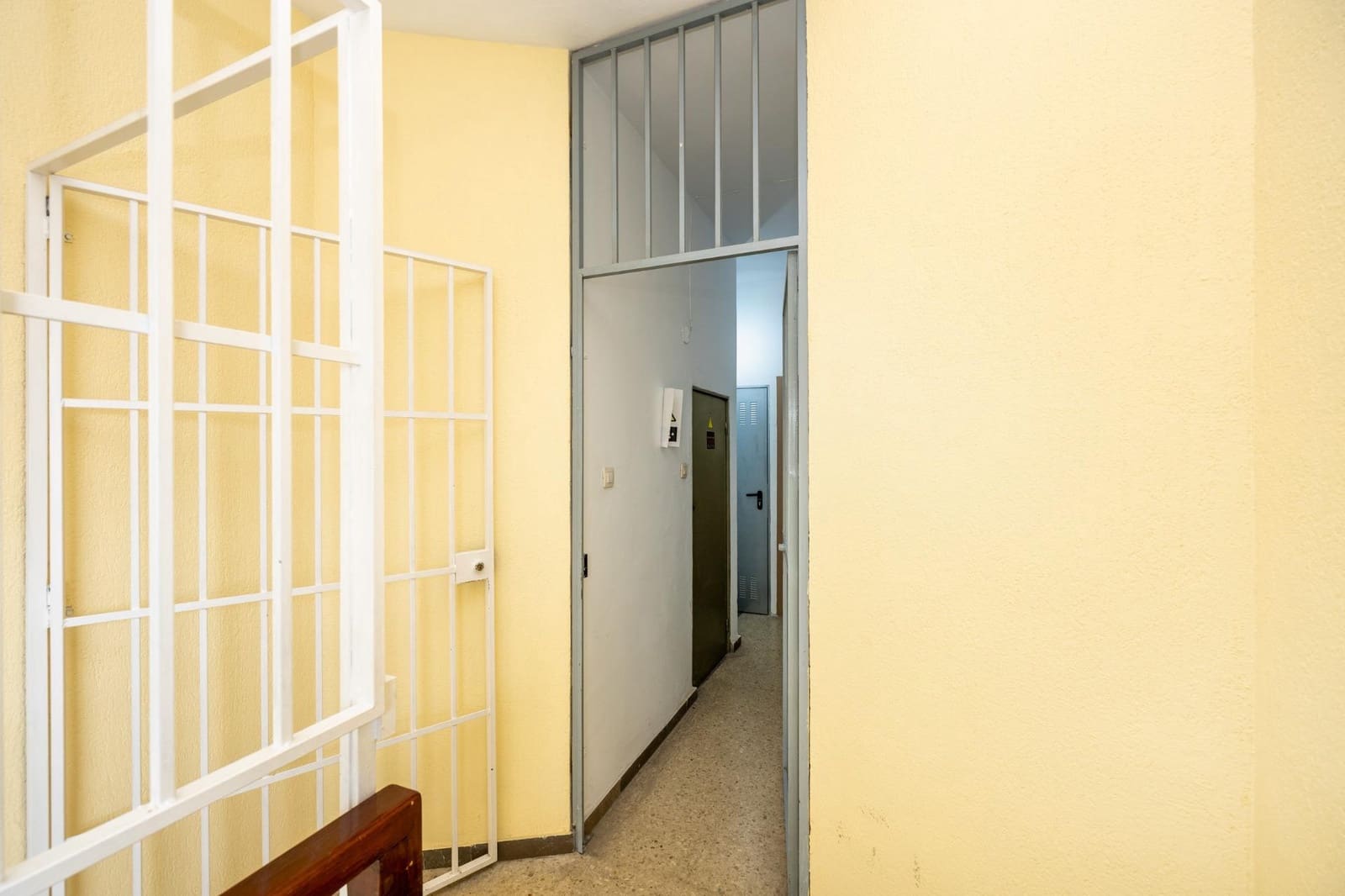 5 soveværelse Lejlighed til salg i Granada by med garage - € 368.000 (Ref: 9165716)