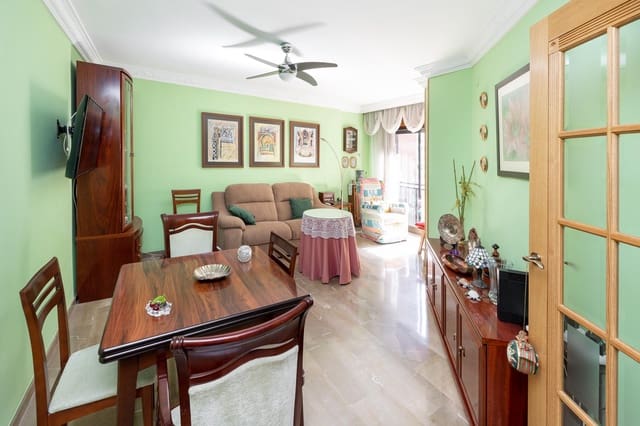 4 soveværelse Lejlighed til salg i Pajaritos - Plaza de Toros, Granada by - € 359.000 (Ref: 9169486)