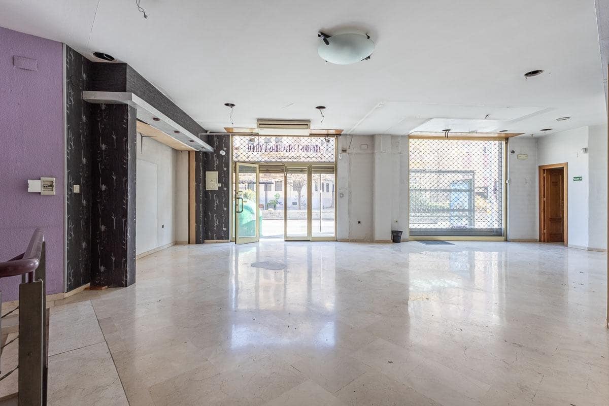 Commercial for sale in Granada city - € 319,000 (Ref: 9185332)