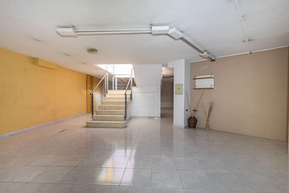 Commercial for sale in Granada city - € 319,000 (Ref: 9185332)