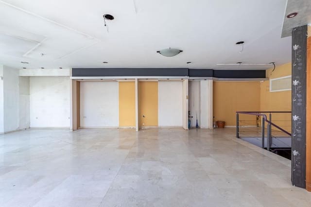 Commercieel te koop in Granada stad - € 299.000 (Ref: 9185332)