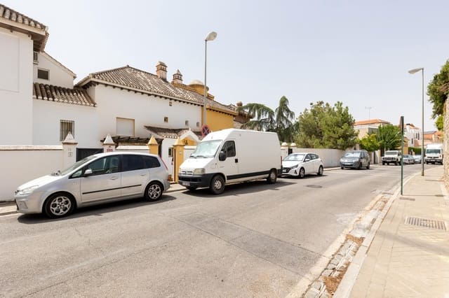 4 soverom Rekkehus til salgs i Carretera de la Sierra, Granada by med svømmebasseng garasje - € 430 000 (Ref: 9186842)