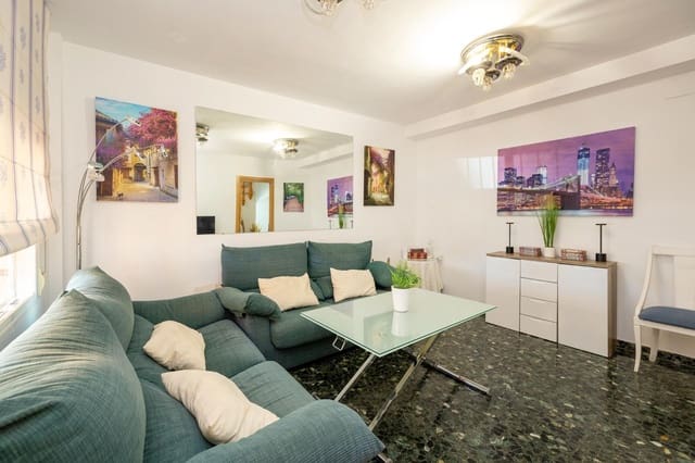 3 soverom Hus til salgs i Peligros med garasje - € 205 000 (Ref: 9208265)