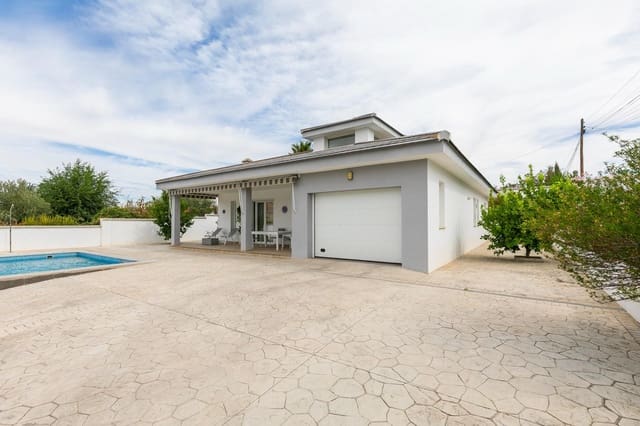 3 soveværelse Villa til salg i Cúllar Vega med swimmingpool garage - € 610.000 (Ref: 9228467)