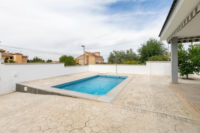 3 soveværelse Villa til salg i Cúllar Vega med swimmingpool garage - € 610.000 (Ref: 9228467)