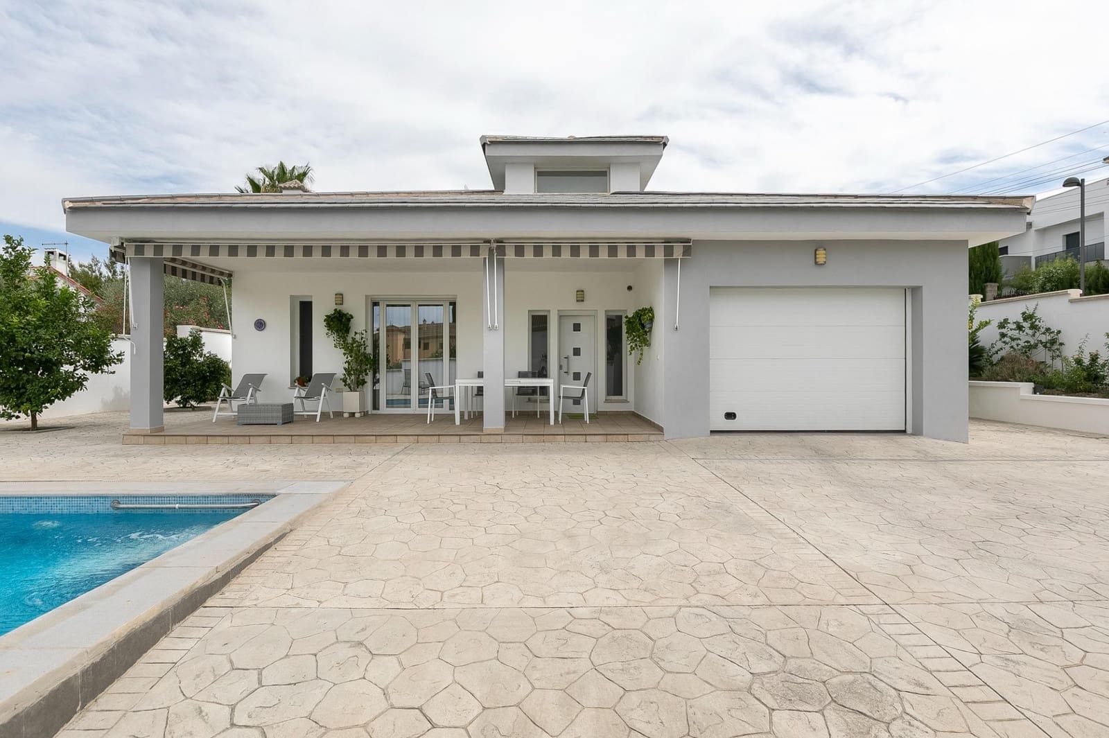 3 soveværelse Villa til salg i Cullar Vega med swimmingpool garage - € 610.000 (Ref: 9228467)