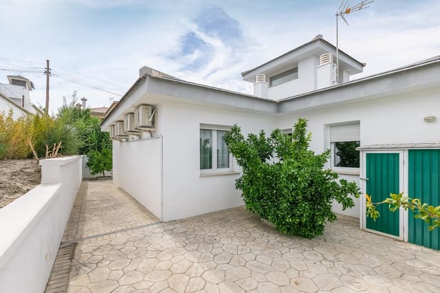 3 soveværelse Villa til salg i Cúllar Vega med swimmingpool garage - € 610.000 (Ref: 9228467)