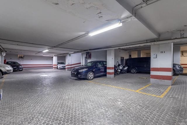 Garasje til salgs i Granada by - € 38 000 (Ref: 9240336)