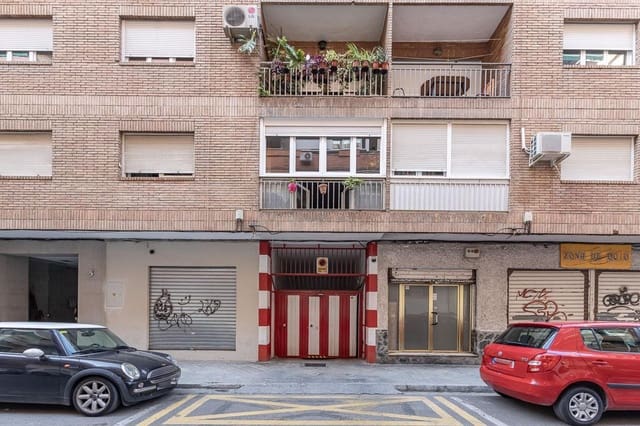 Garasje til salgs i Granada by - € 38 000 (Ref: 9240336)