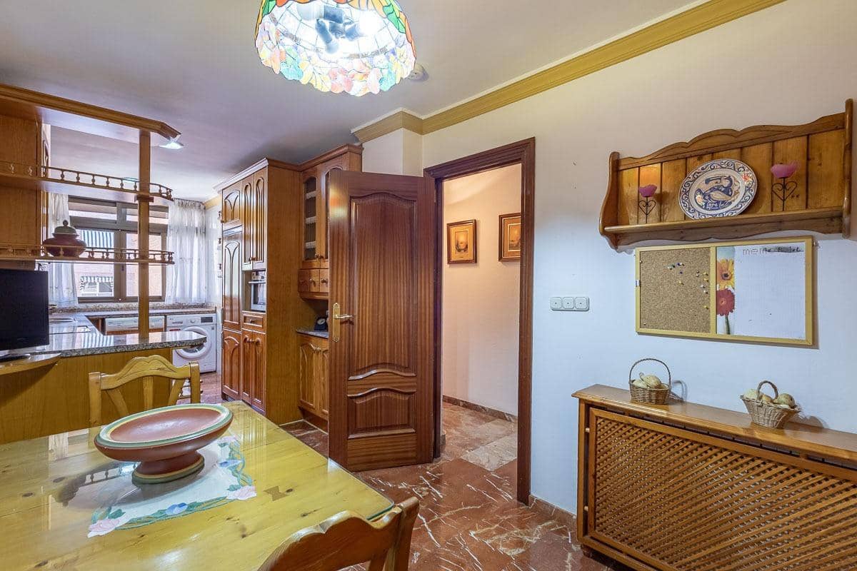 4 quarto Apartamento para venda em Granada cidade com garagem - 389 000 € (Ref: 9243365)