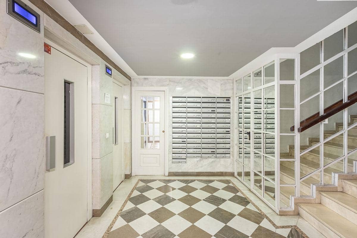 4 quarto Apartamento para venda em Granada cidade com garagem - 389 000 € (Ref: 9243365)