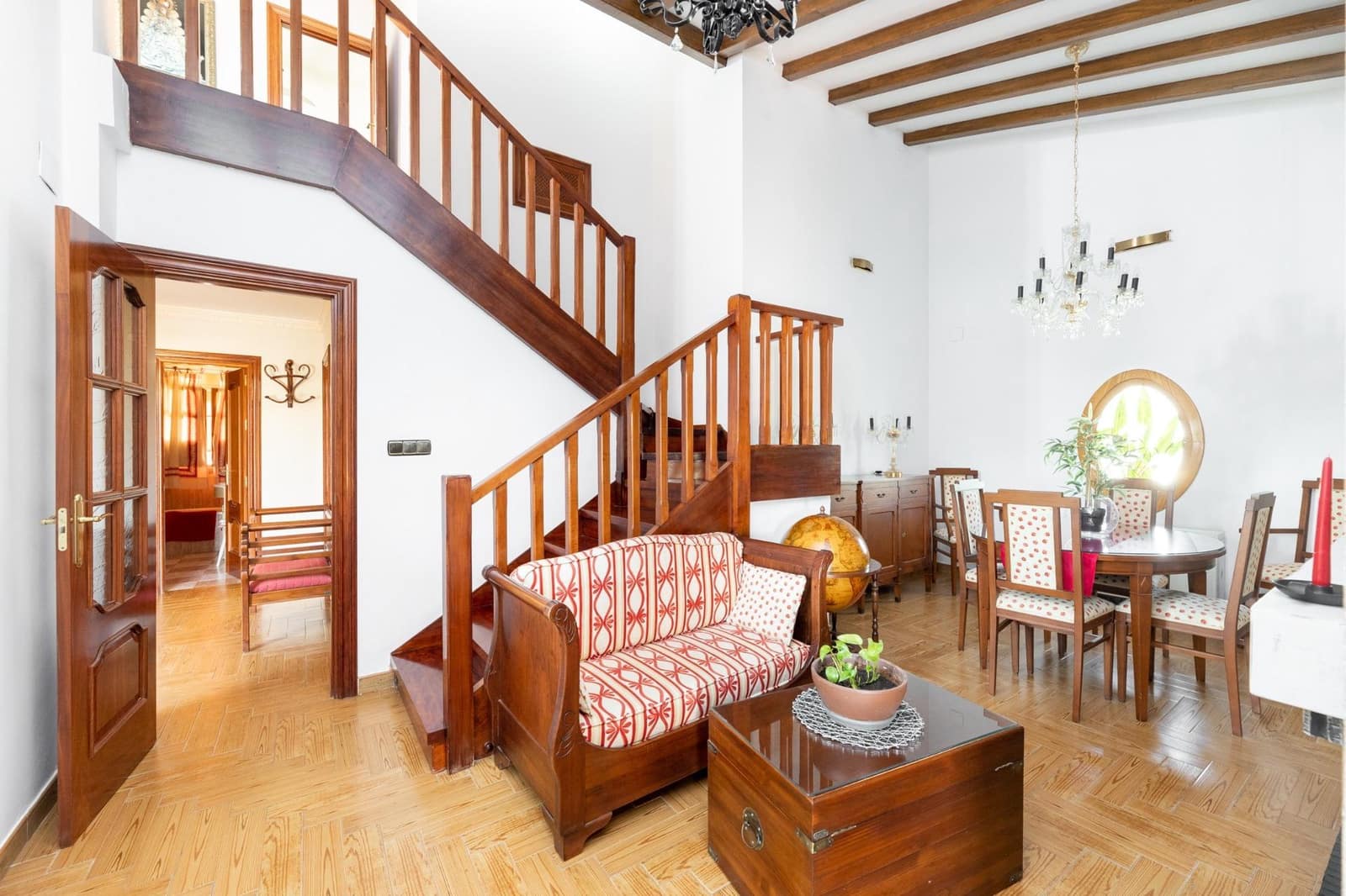 5 bedroom Villa for sale in Albolote with garage - € 430,000 (Ref: 9243367)