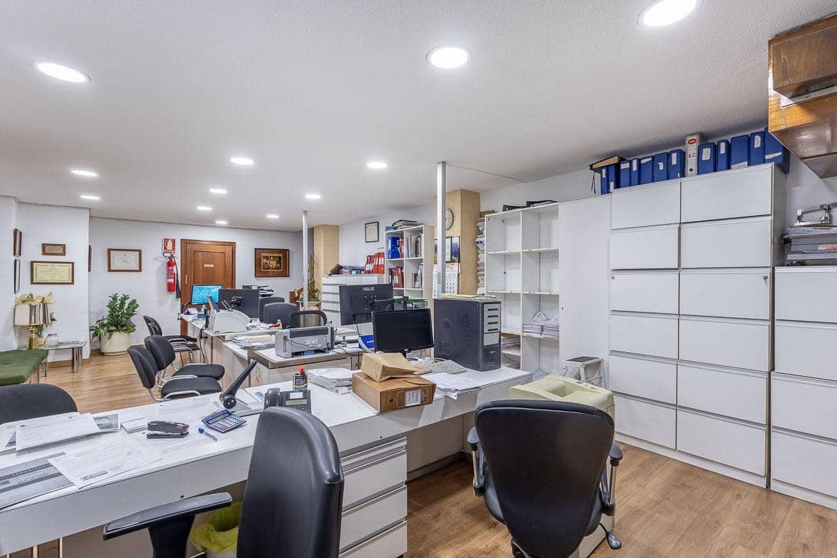 Local Commercial à vendre à Grenade ville - 819 000 € (Ref: 9247228)