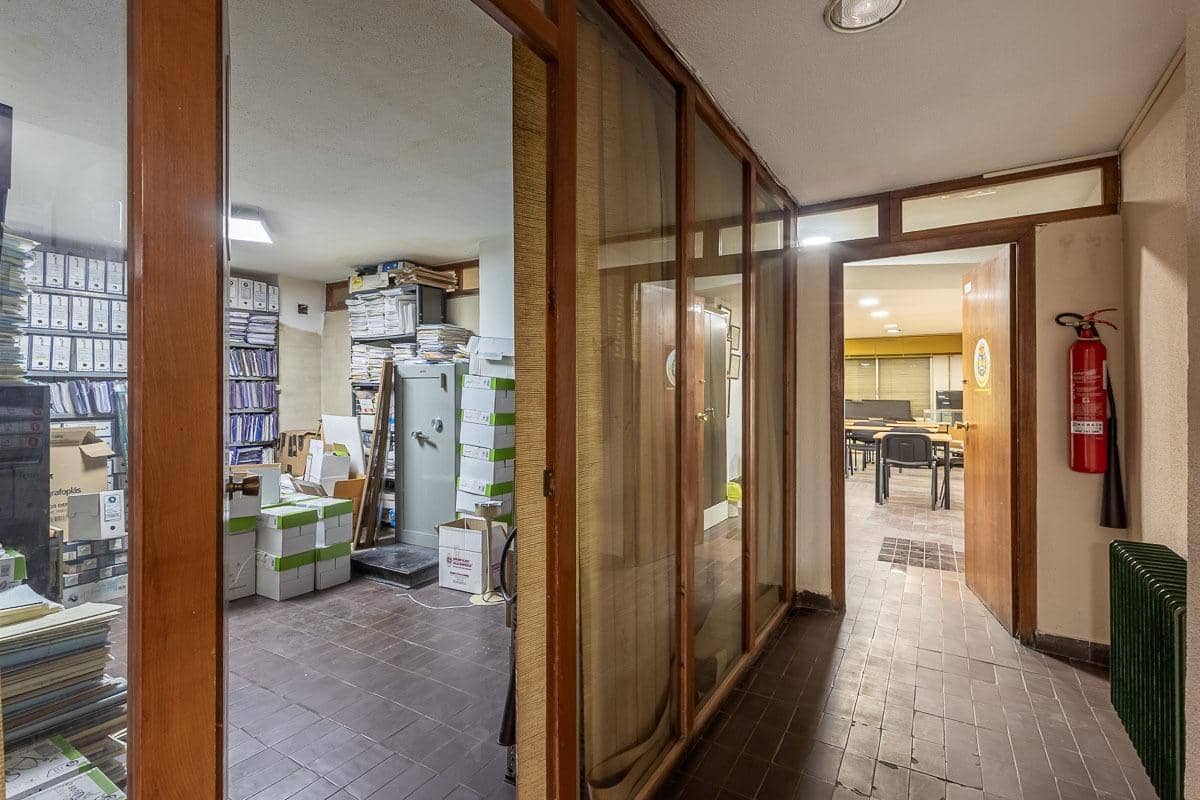 Kontor till salu i Granada stad - 329 000 € (Ref: 9247229)