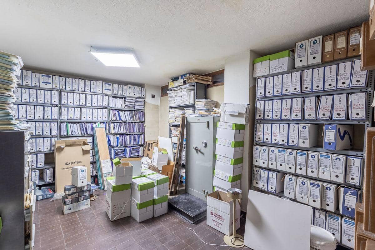 Kontor till salu i Granada stad - 329 000 € (Ref: 9247229)