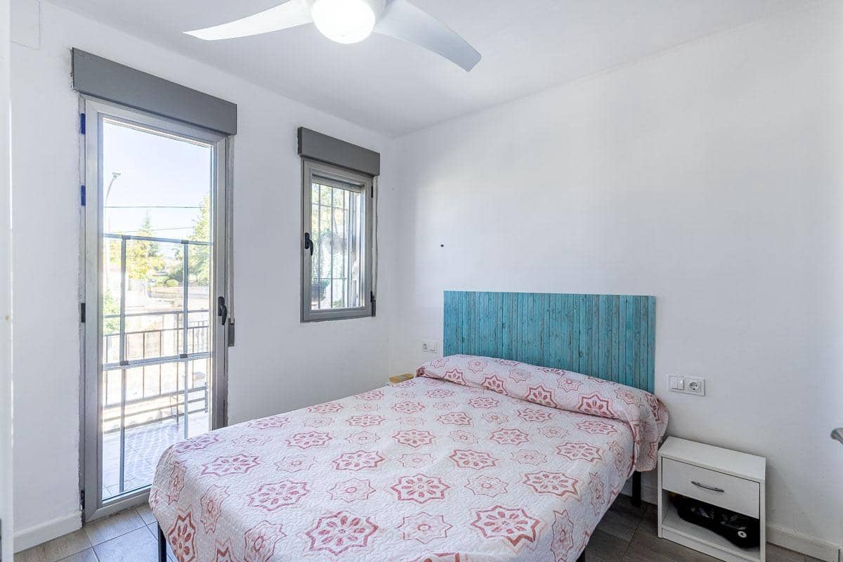 3 soveværelse Rækkehus til salg i Peligros - € 200.000 (Ref: 9262527)