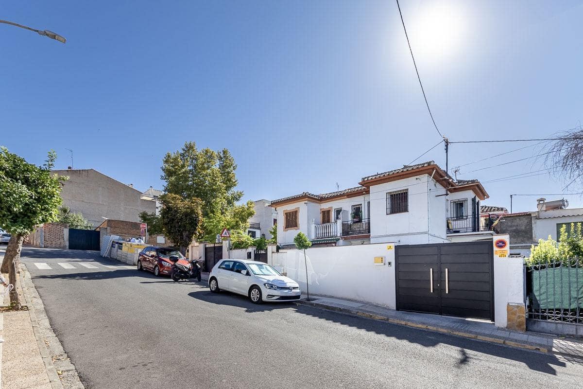 3 soveværelse Rækkehus til salg i Peligros - € 200.000 (Ref: 9262527)