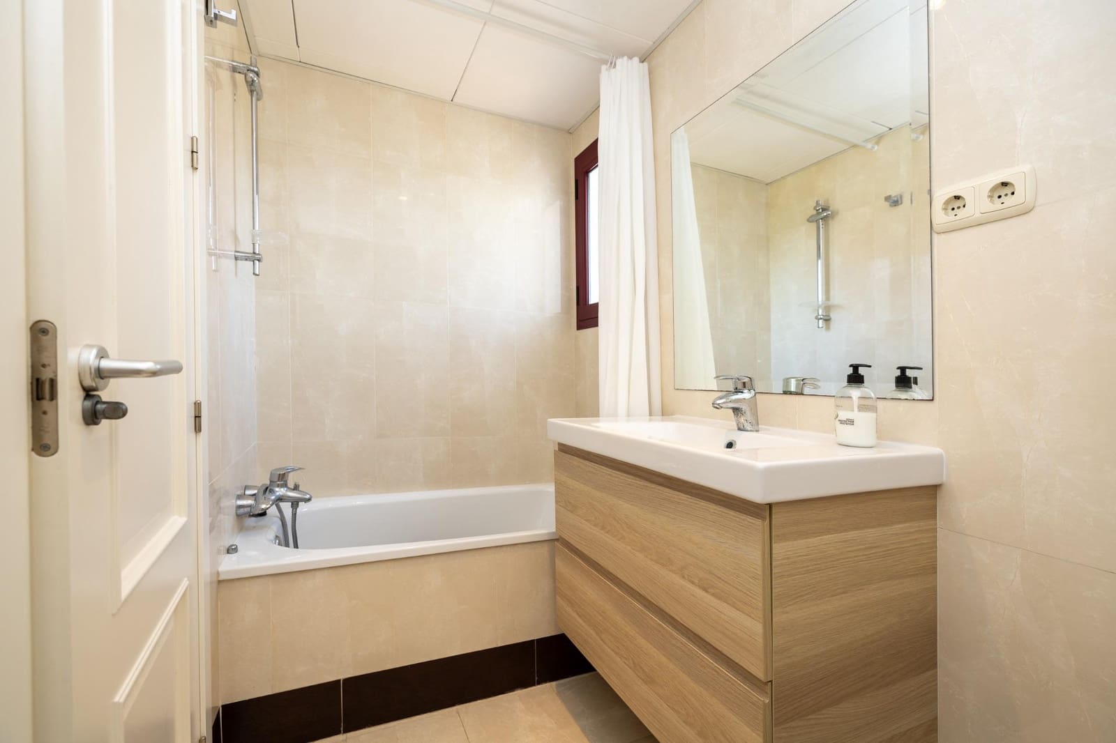 1 soveværelse Lejlighed til salg i Motril med swimmingpool garage - € 260.000 (Ref: 9264460)