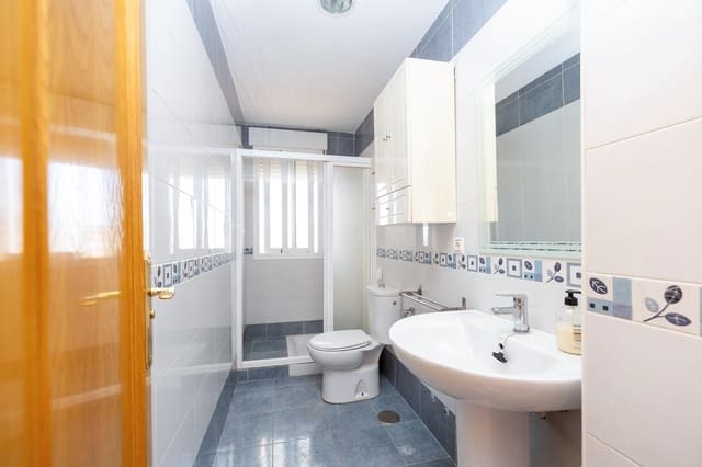 1 soveværelse Penthouse til salg i La Zubia med garage - € 159.000 (Ref: 9272551)