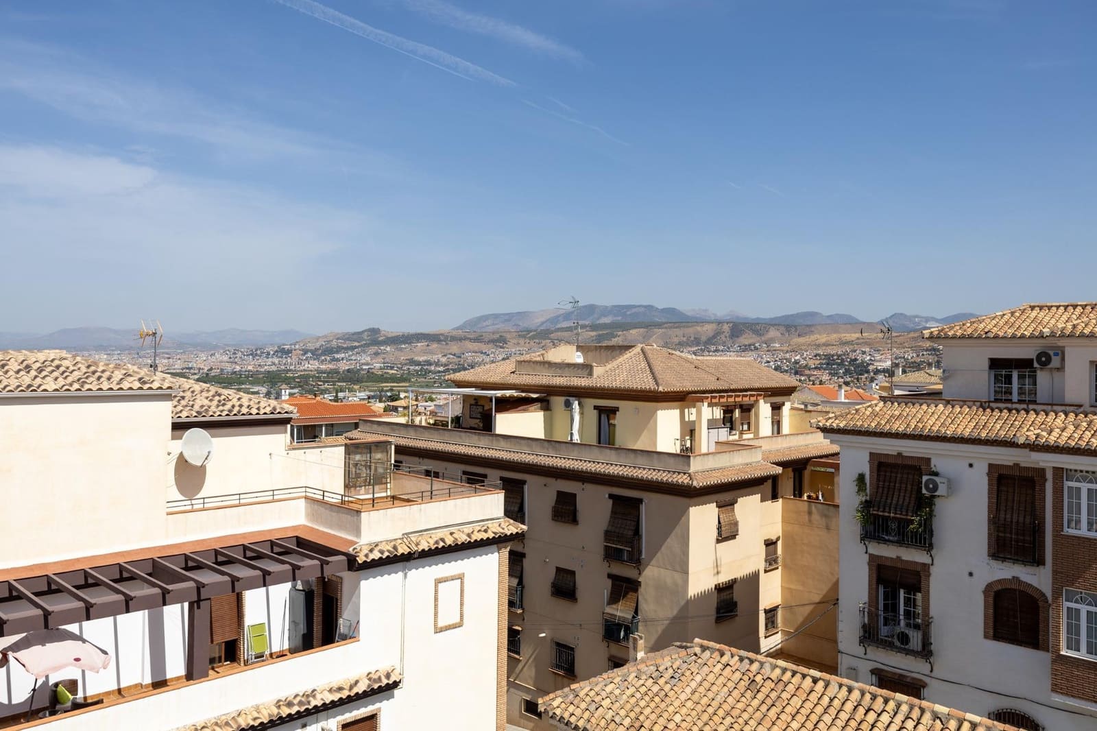 1 soveværelse Penthouse til salg i La Zubia med garage - € 159.000 (Ref: 9272551)