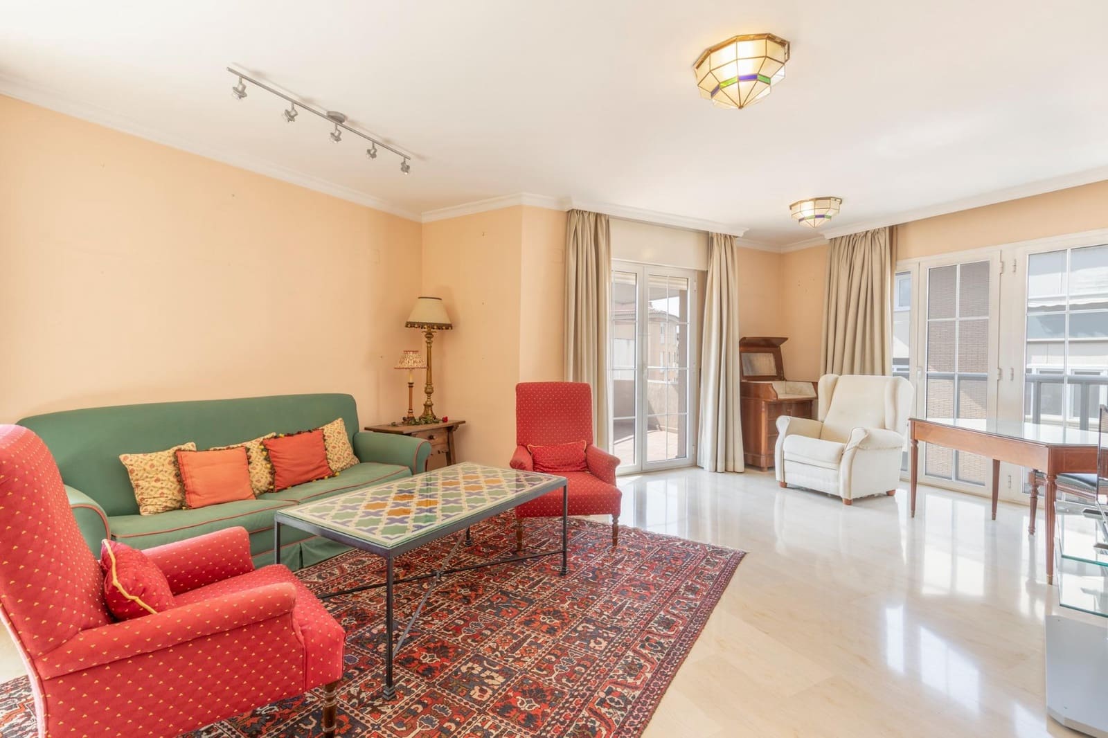 4 sovrum Lägenhet till salu i Granada stad med garage - 580 000 € (Ref: 9294341)