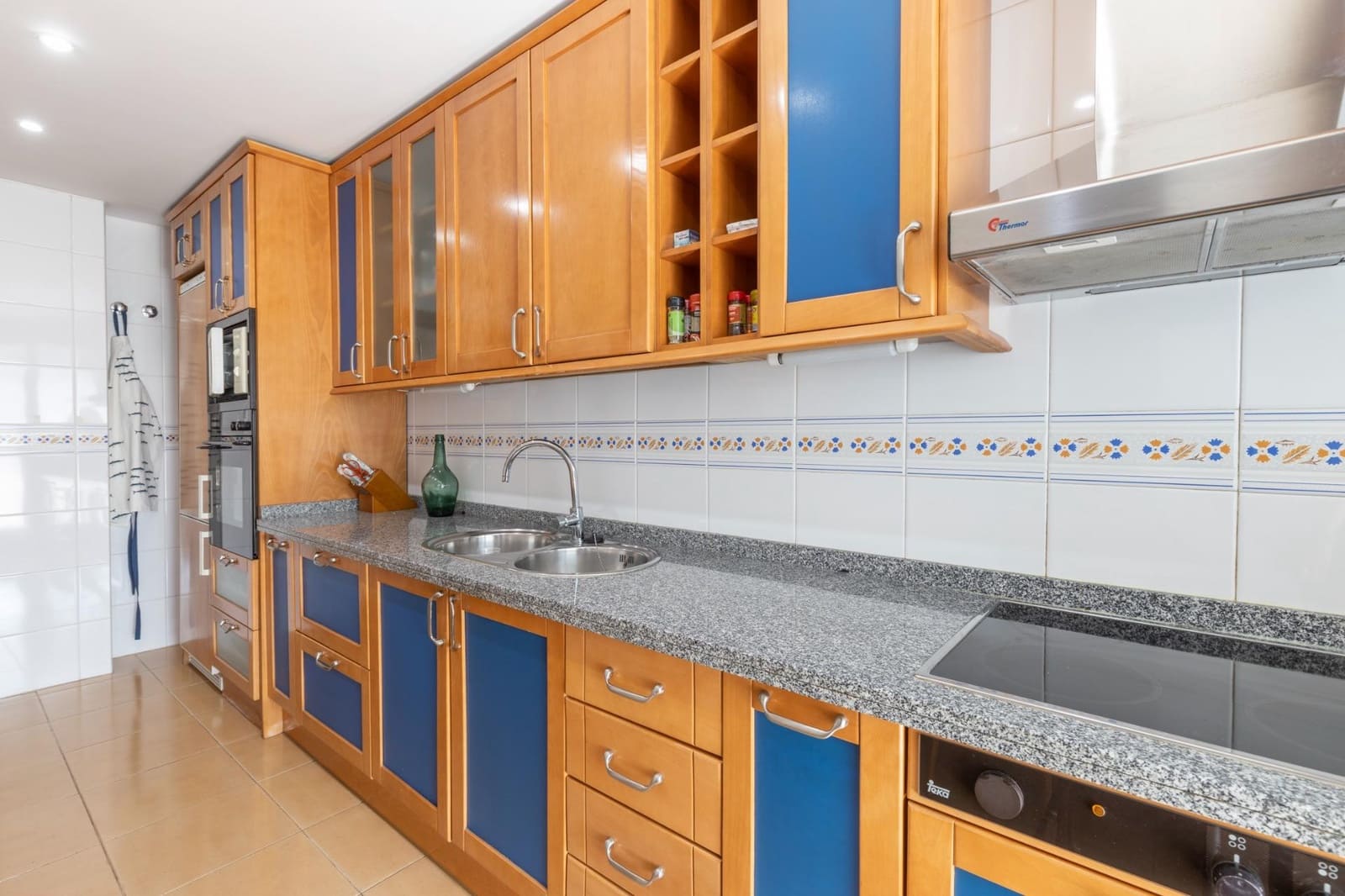 4 sovrum Lägenhet till salu i Granada stad med garage - 580 000 € (Ref: 9294341)