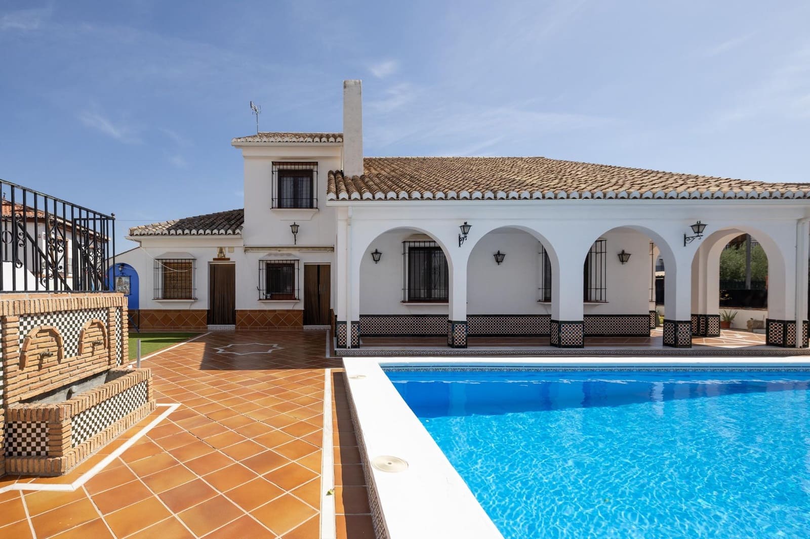 5 Zimmer Villa zu verkaufen in Ogijares - 429.900 € (Ref: 9301006)