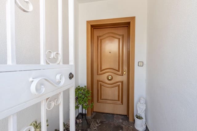 4 camera da letto Villetta a Schiera in vendita in Huétor Vega con garage - 245.000 € (Rif: 9312831)