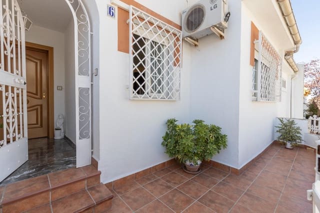 4 camera da letto Villetta a Schiera in vendita in Huétor Vega con garage - 245.000 € (Rif: 9312831)