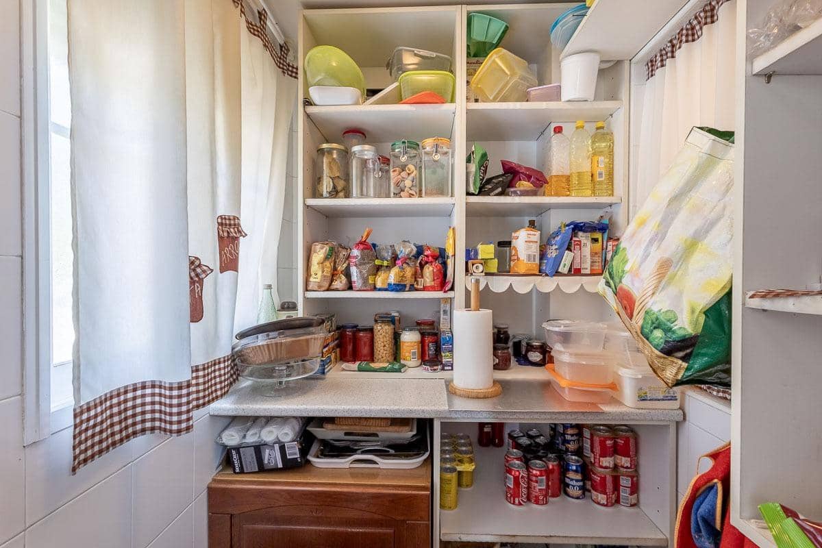 5 soverom Villa til salgs i Peligros med garasje - € 339 000 (Ref: 9317811)