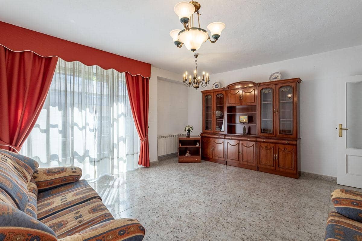 4 bedroom Flat for sale in Los Villares - € 105,000 (Ref: 9330597)