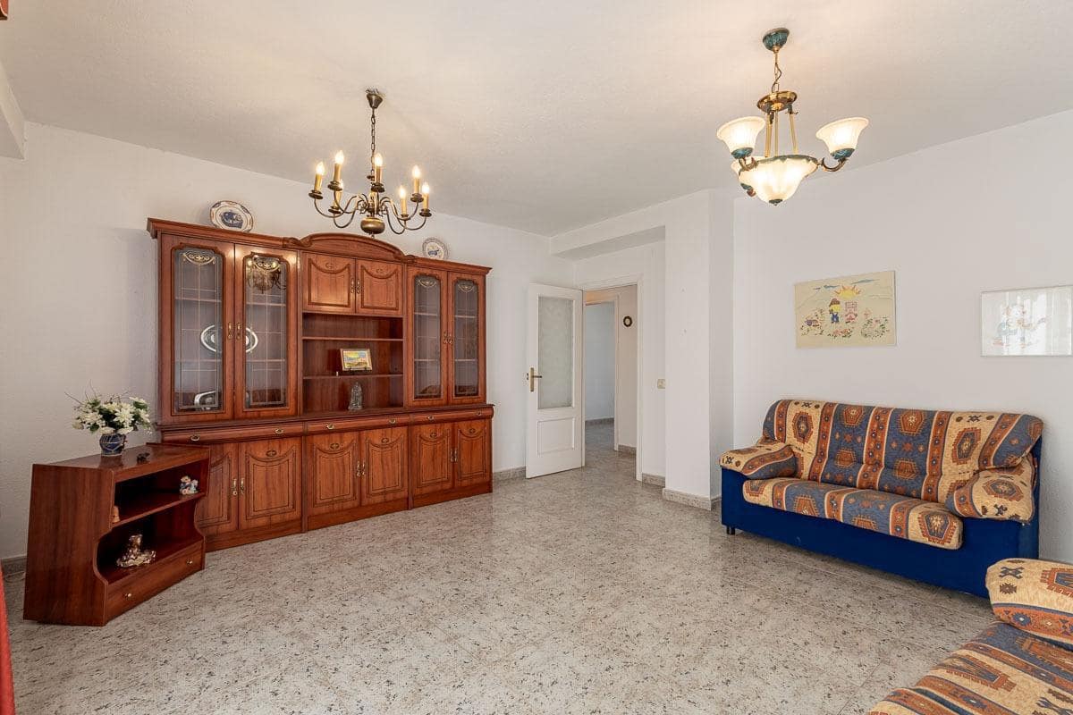 4 bedroom Flat for sale in Los Villares - € 105,000 (Ref: 9330597)