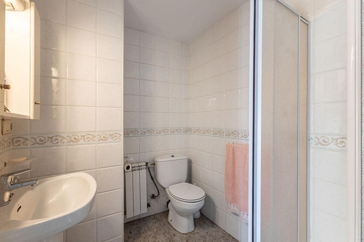 4 bedroom Flat for sale in Los Villares - € 105,000 (Ref: 9330597)