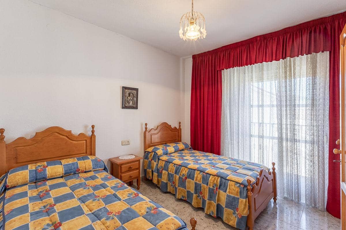 4 bedroom Flat for sale in Los Villares - € 105,000 (Ref: 9330597)