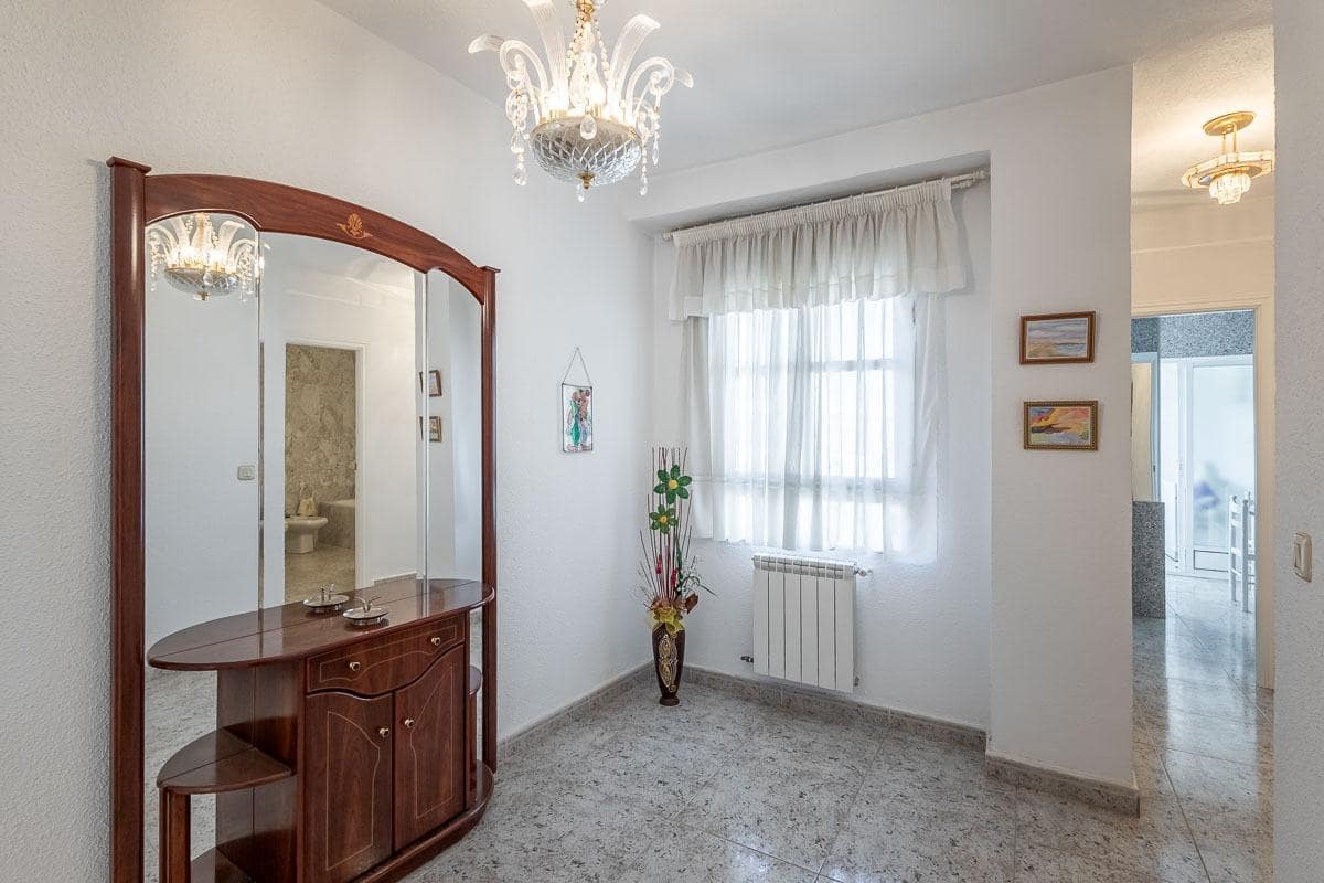 4 bedroom Flat for sale in Los Villares - € 105,000 (Ref: 9330597)