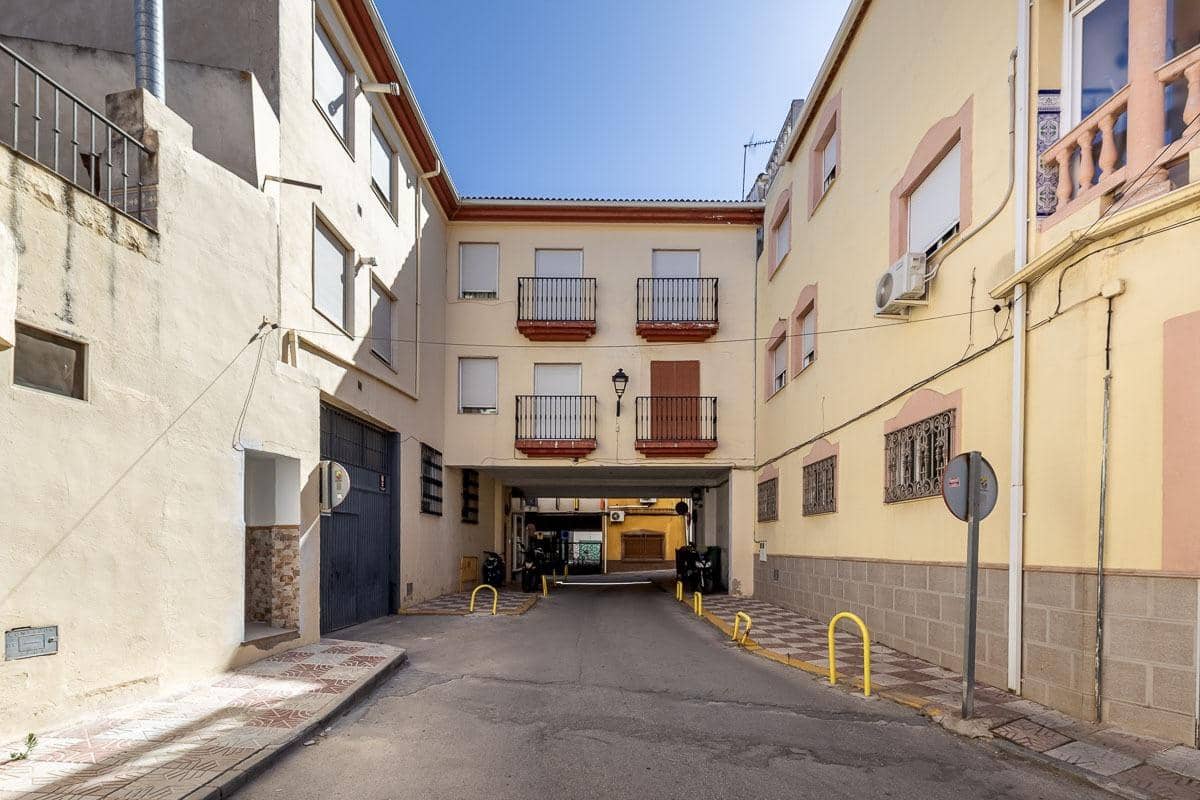 4 bedroom Flat for sale in Los Villares - € 105,000 (Ref: 9330597)