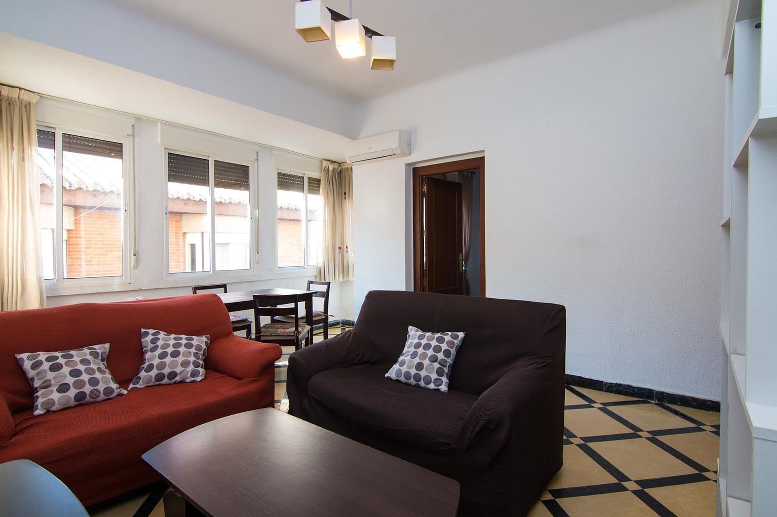 4 Zimmer Wohnung zu verkaufen in Granada Stadt - 269.000 € (Ref: 9334900)