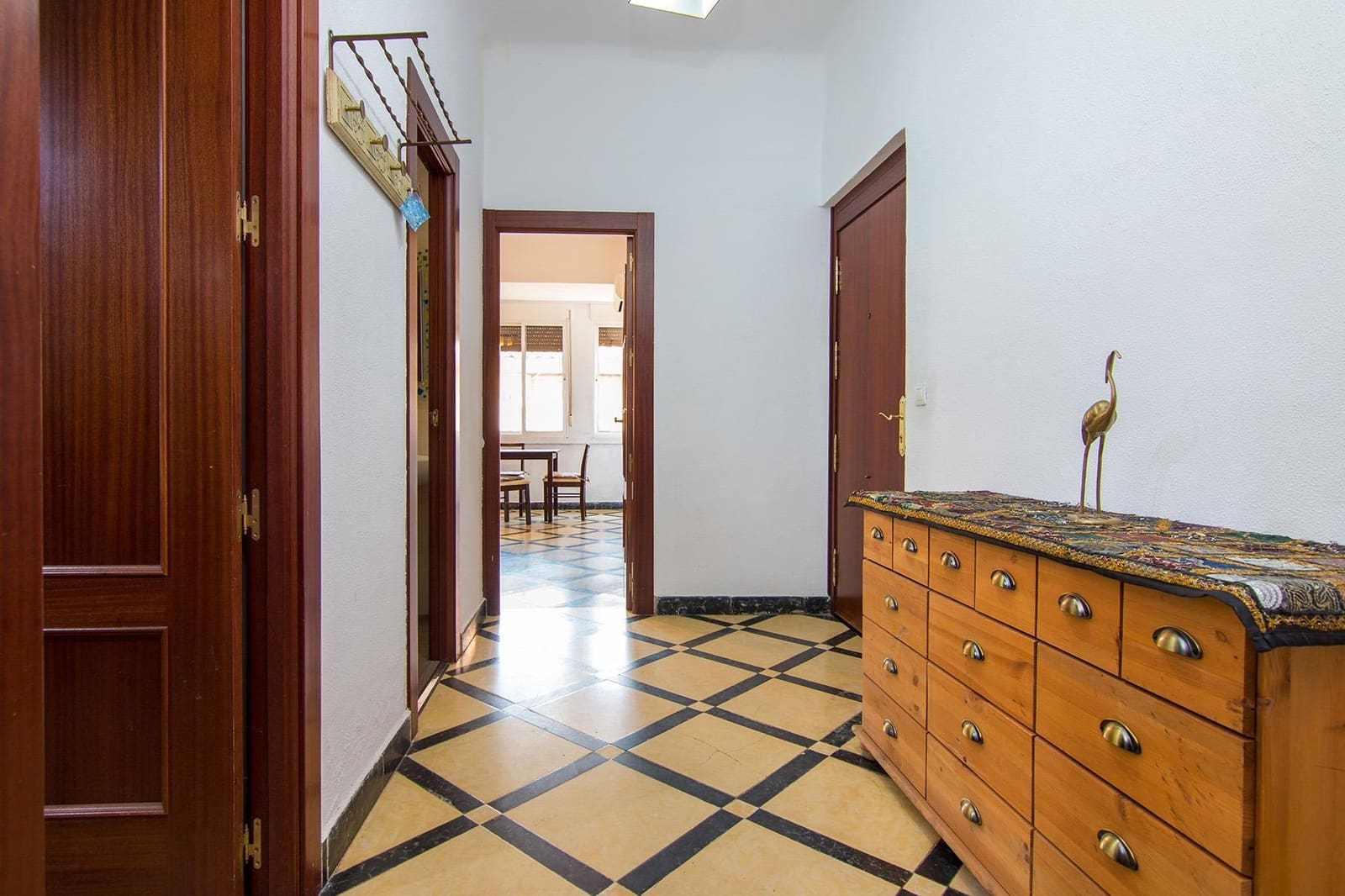 4 Zimmer Wohnung zu verkaufen in Granada Stadt - 269.000 € (Ref: 9334900)