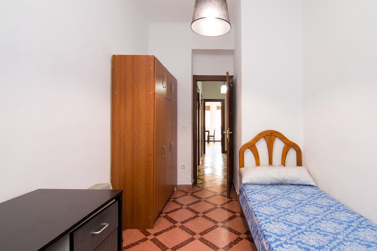 4 Zimmer Wohnung zu verkaufen in Granada Stadt - 269.000 € (Ref: 9334900)